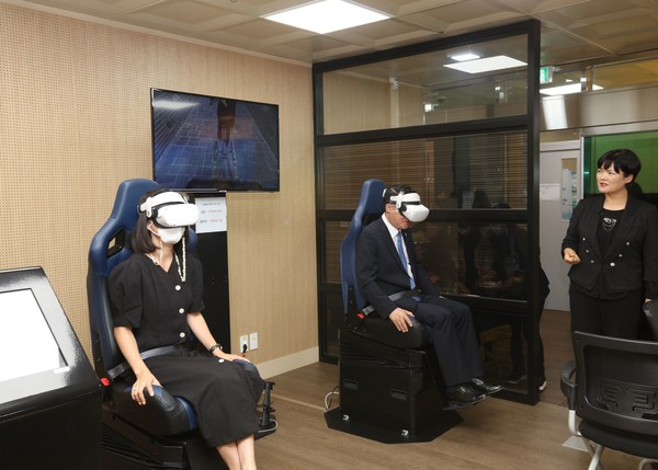 제주대학교 원격교육센터, VR(가상현실)ㆍAR(증강현실) 첨단 강의실.