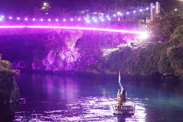 옛 제주 선비들의 용연야범 풍류 재현...‘2024 용연음악회’가 지난 19일 성황리에 개최됐다.