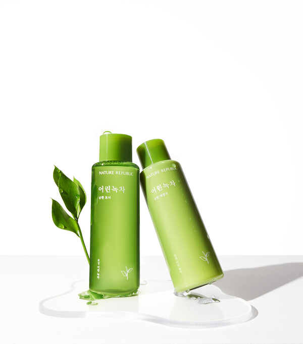 어린 녹차 순한 토너+에멀젼. [네이처리퍼블릭 제공]
